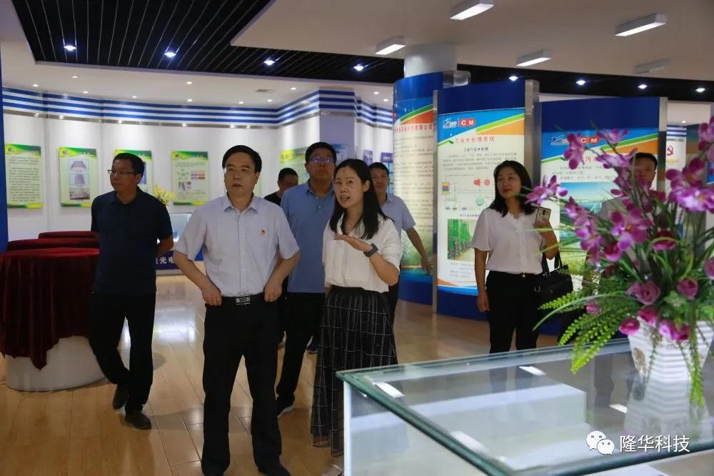 �������ܹ��᳣����ϯ��������һ�������������ǲ�����ƽ̨��˾����ָ������