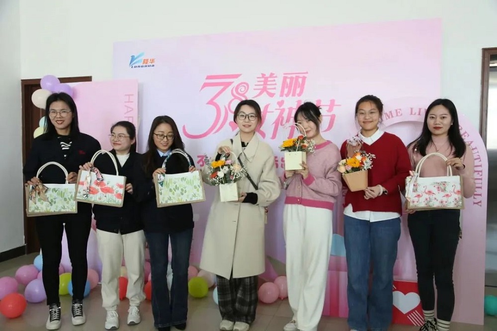 ����Ů������������������Ư�����š��� �������ǲ�����ƽ̨�Ƽ�������֯�������˾��չ�����ˡ���Ů���˶�