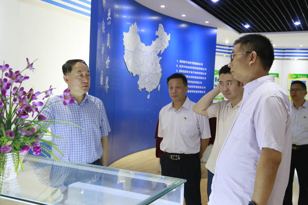 ���������������������м�ʹ���� ͨ������Ͷ�ʹ�˾���������ǲ�����ƽ̨�����Ե�����������������������