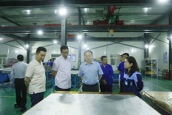 ���������������������м�ʹ���� ͨ������Ͷ�ʹ�˾���������ǲ�����ƽ̨�����Ե�����������������������