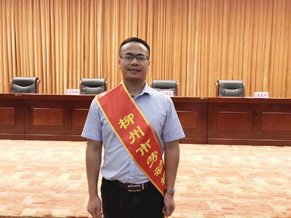 ���������ǲ�����ƽ̨��ģ���ഺ�ظ���ϵ�б���֮��������һ�Ͷ�ģ�����ĳ�